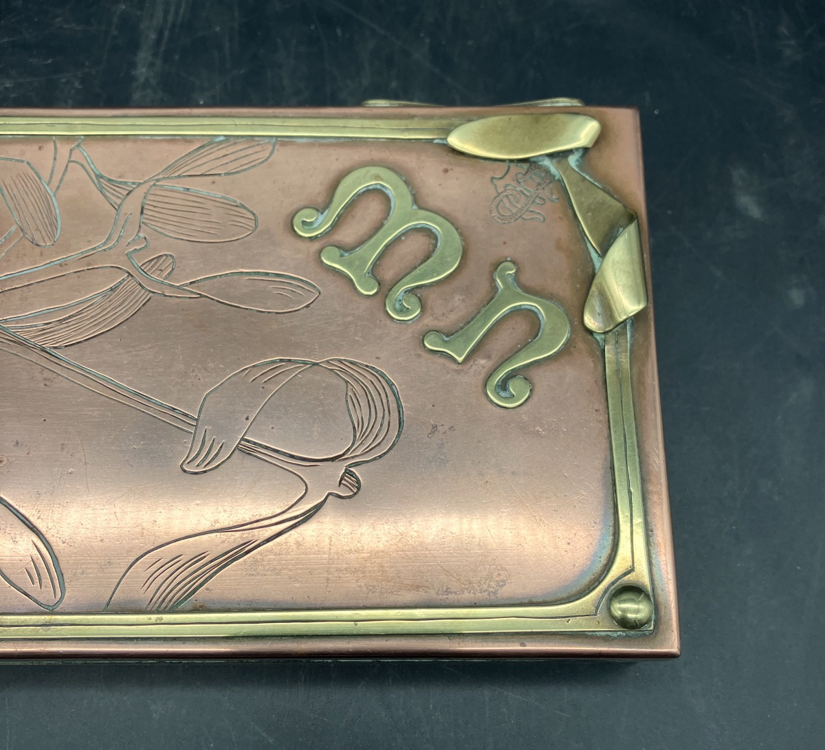 Boite Gui art nouveau en cuivre à deux patine pour bijoux ,  cartes , ou autre-photo-2