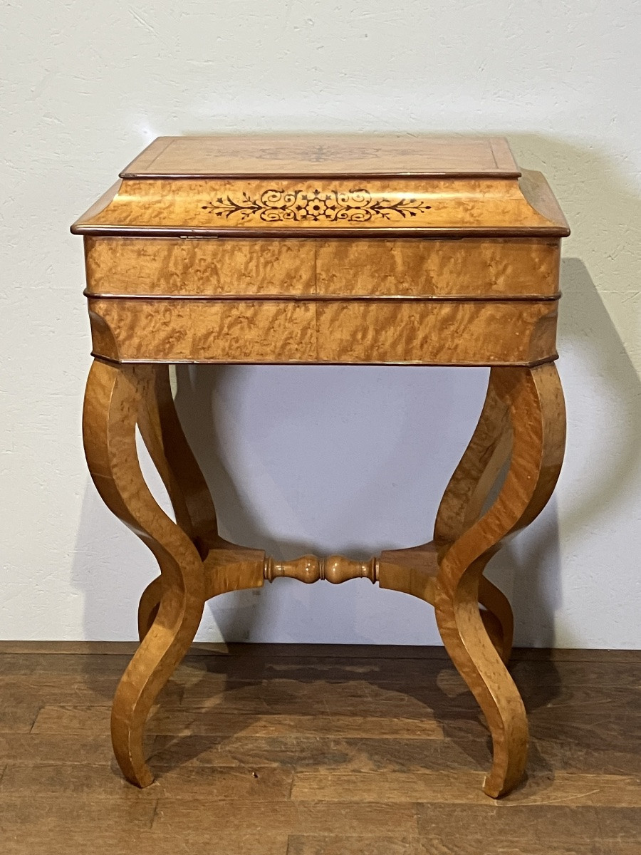 Travailleuse Charles X en bois clair Erable moucheté et incrustations d'Amarante-photo-3