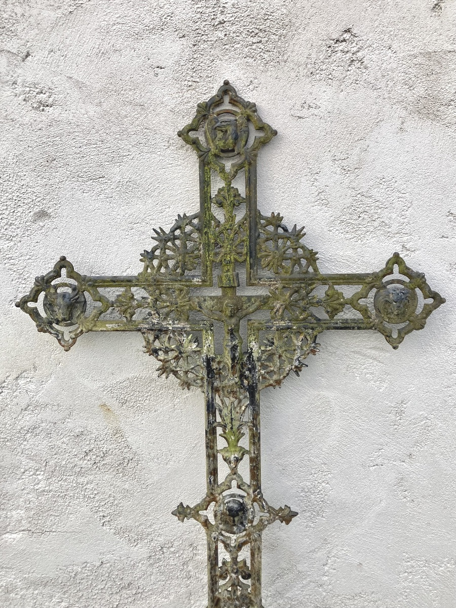 Croix de cimetière en fonte aux 4 évangiles double face 19ème siècle-photo-3