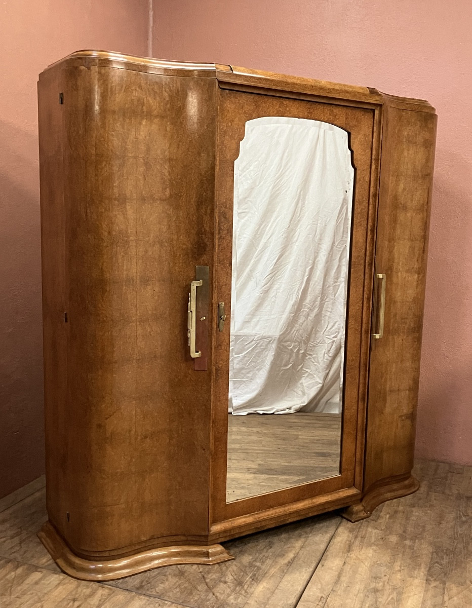 Armoire art déco en loupe d’Amboine 3 portes avec miroir central 