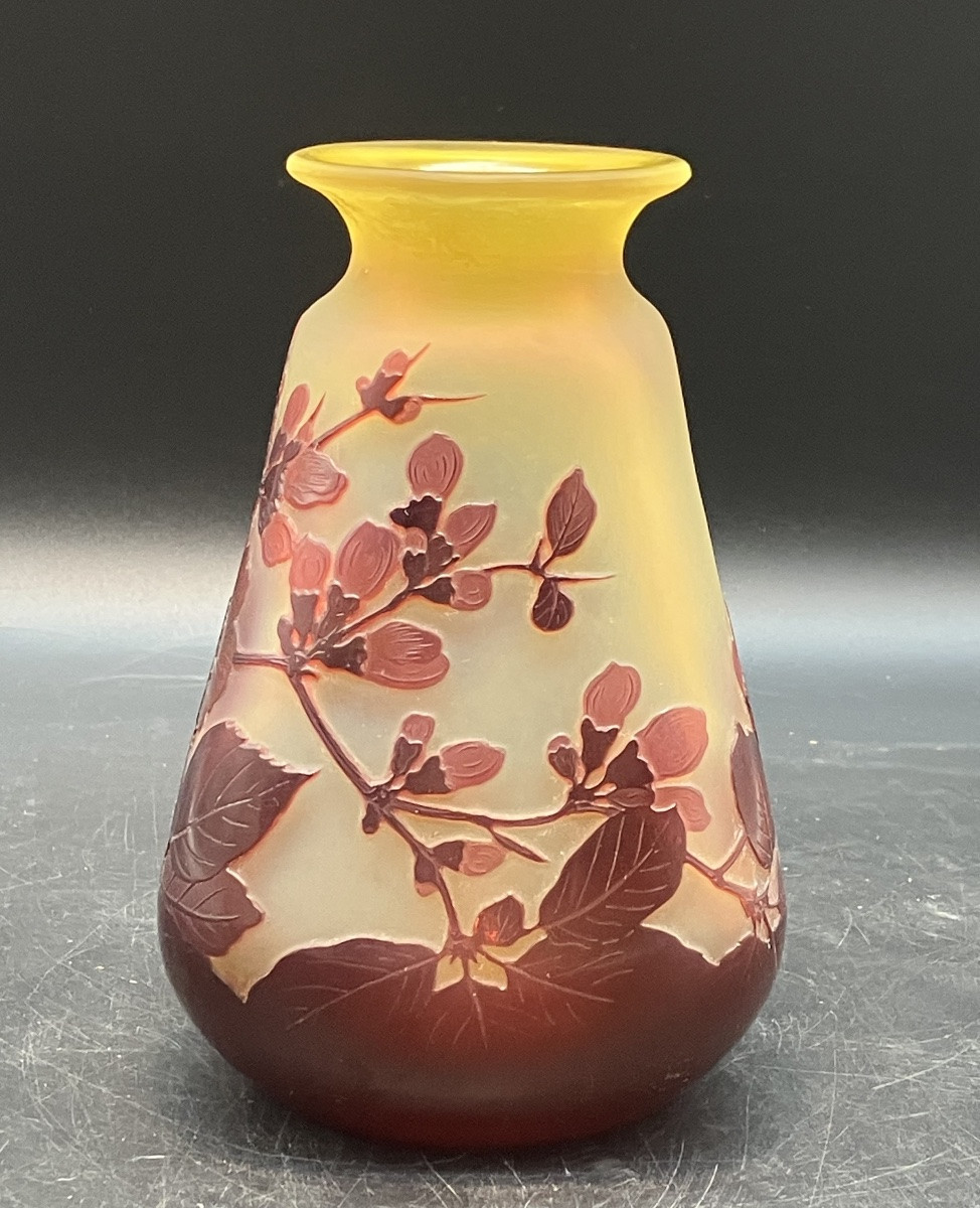 Emile Gallé Vase 18 cm rouge et jaune verre opalescent décor fleurs de pommiers art nouveau-photo-3
