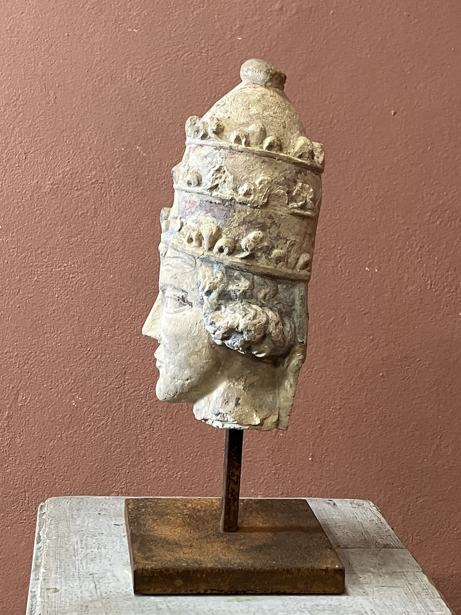 Limestone Sculpture Of A Bishop's Head, 16th Century -photo-3