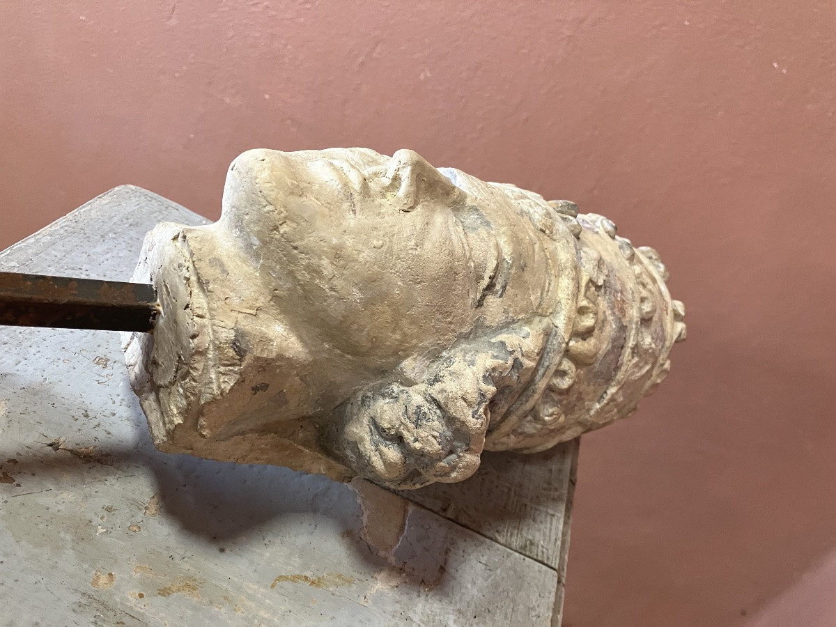 Limestone Sculpture Of A Bishop's Head, 16th Century -photo-6