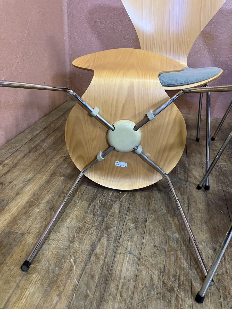 Arne Jacobsen pour Fritz Hansen Série de 6 chaises série 7 ( modèle 3107) Design Danois-photo-1