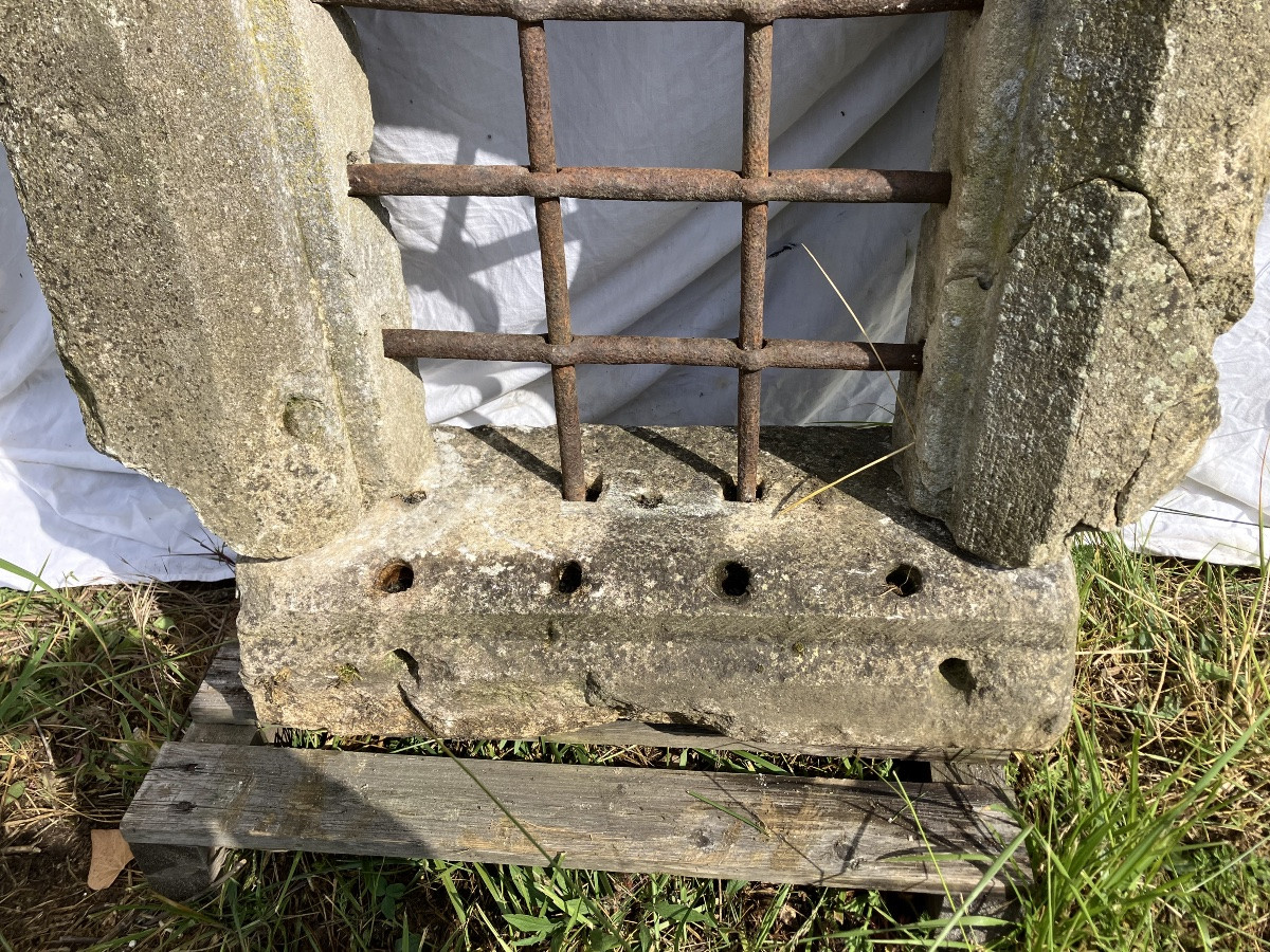Gothic Limestone Window Wrought-iron Grille-photo-2
