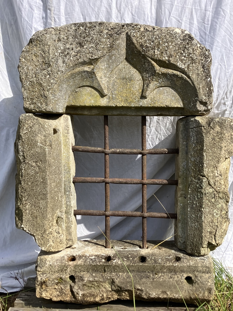 Gothic Limestone Window Wrought-iron Grille