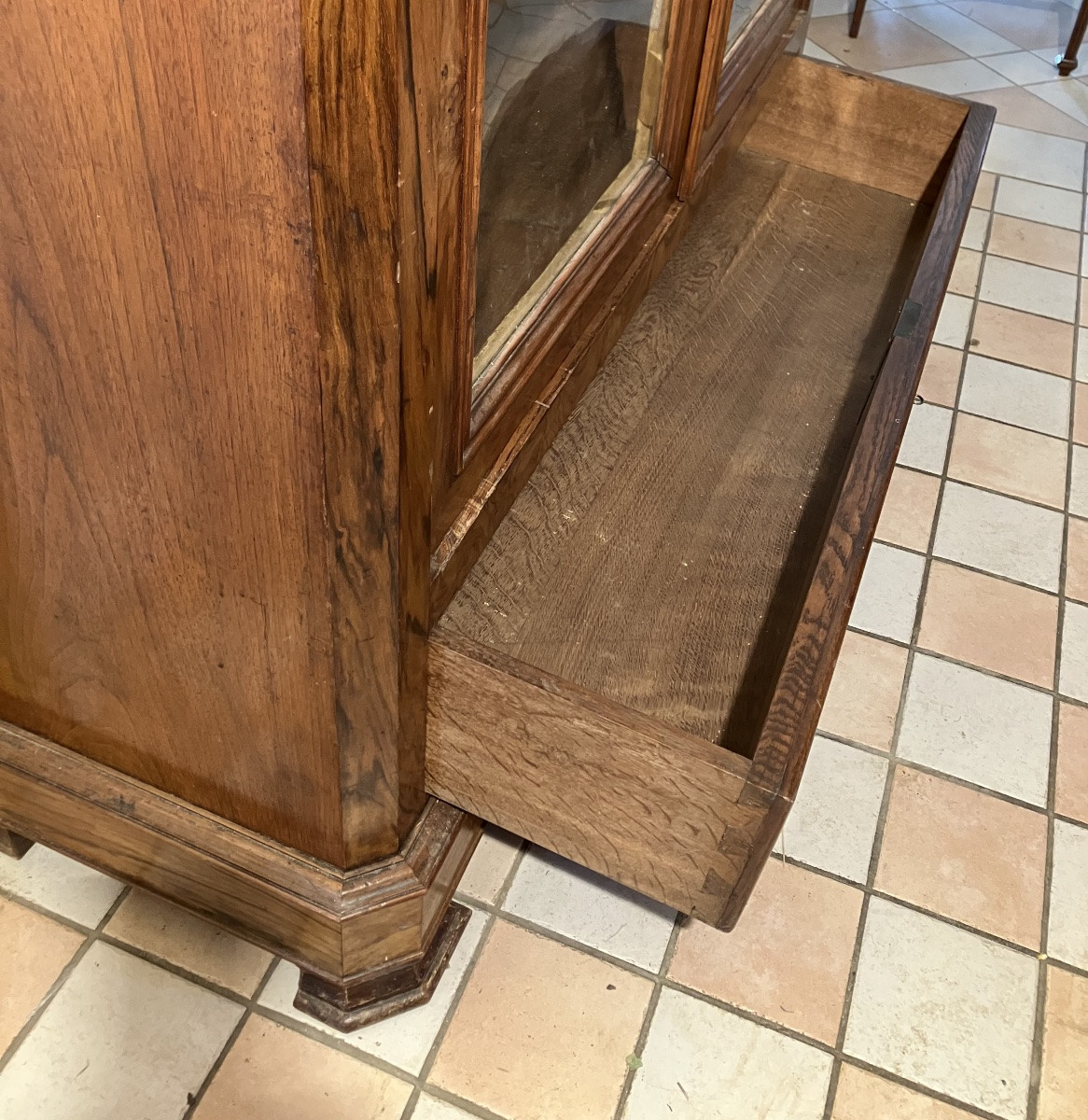 19th Century Walnut Bookcase With Blown Glass, Easy To Dismantle-photo-4