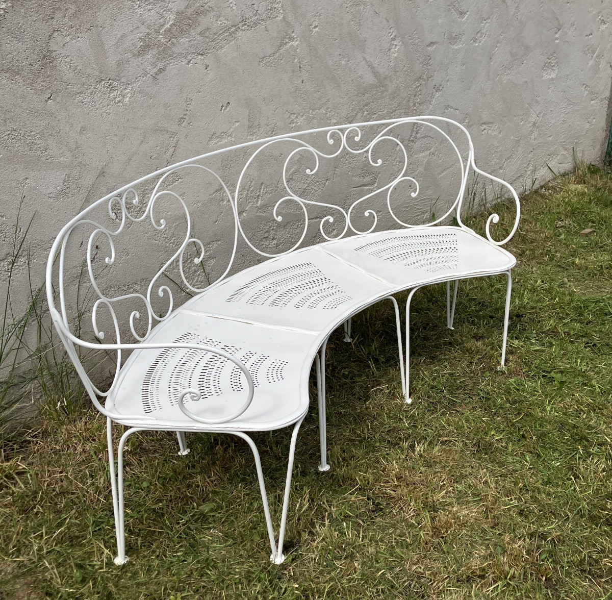 19th Century Round Garden Bench In Powder-coated Wrought Iron