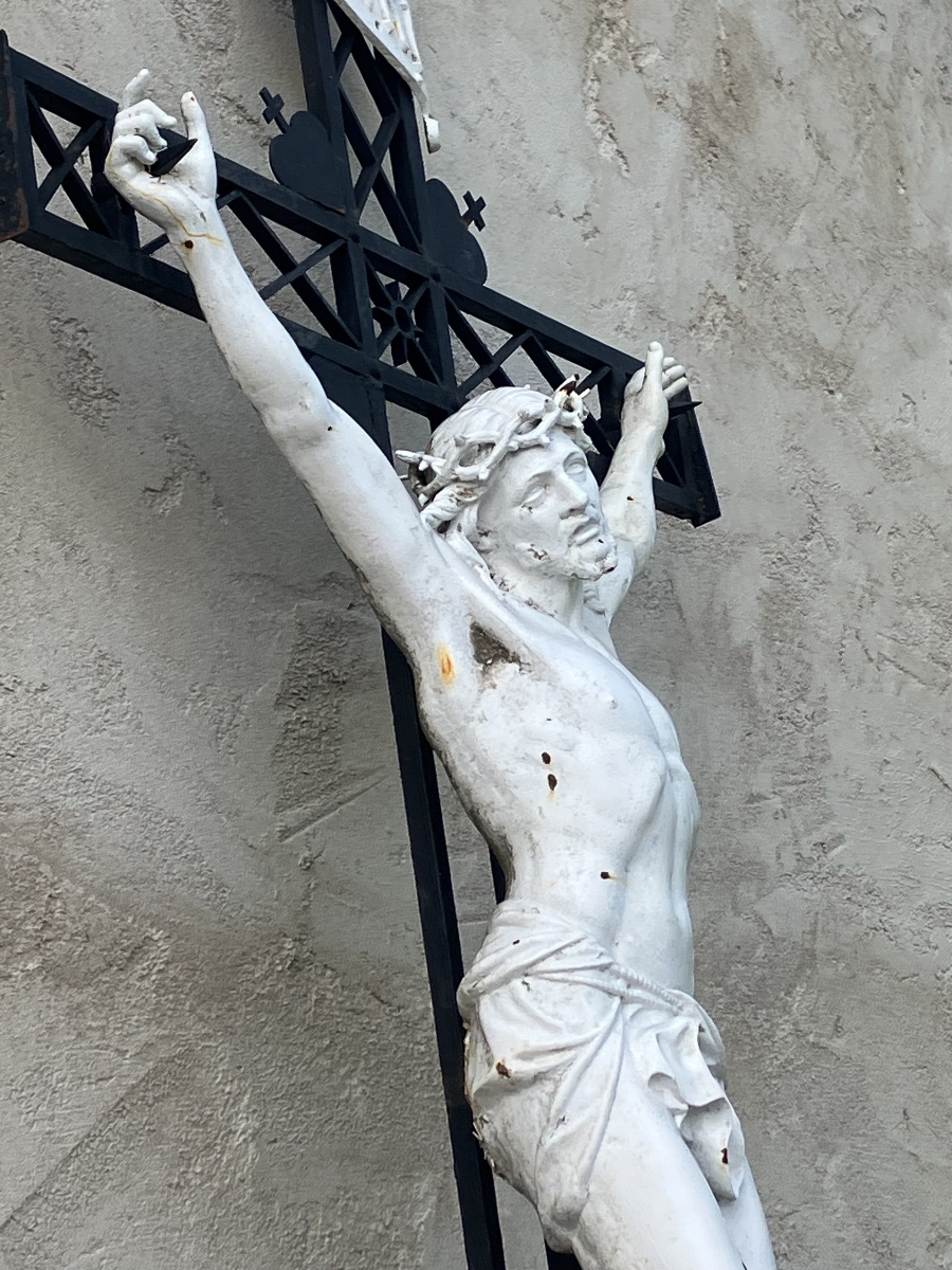 Grand Christ en fonte sur sa croix époque 19ème  322 cm-photo-1