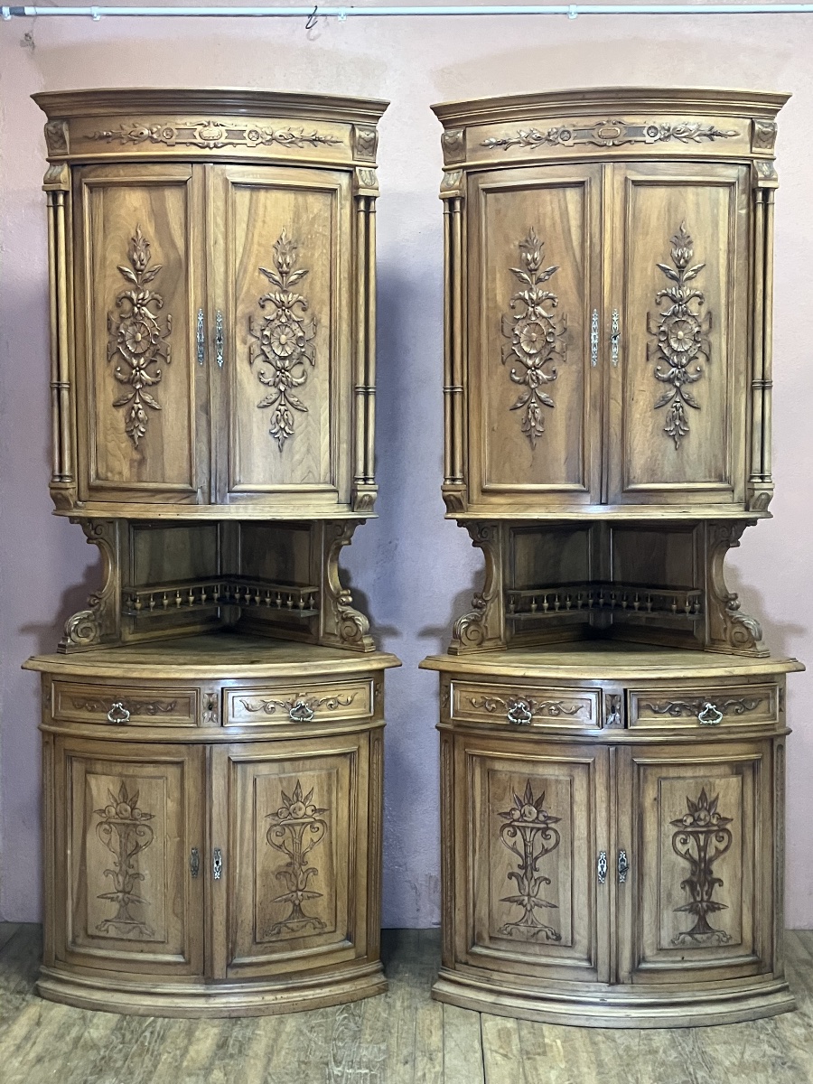 Paire d'encoignures en noyer style Renaissance époque XIXème siècle meuble de coin-photo-2