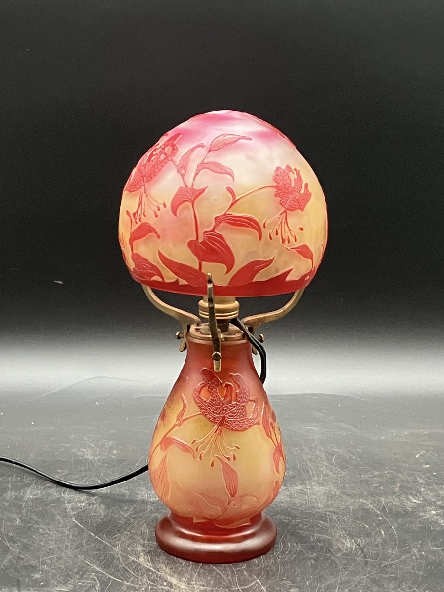 Gallé Art Nouveau Fleur-de-lys Mushroom Lamp In Acid-etched Multi-layered Glass-photo-3