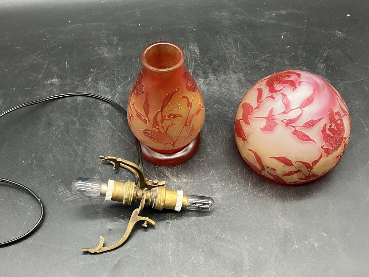 Gallé Art Nouveau Fleur-de-lys Mushroom Lamp In Acid-etched Multi-layered Glass-photo-6