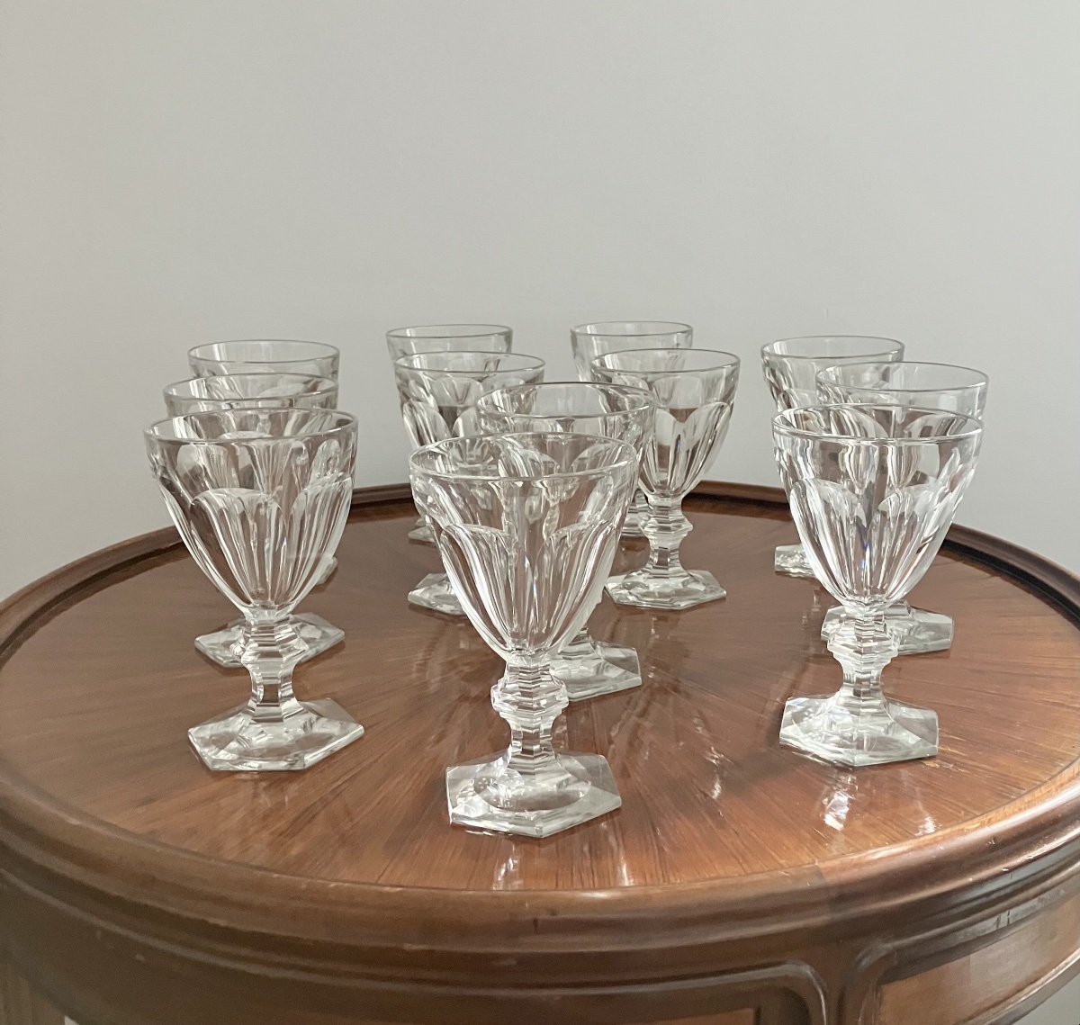  Baccarat Harcourt Série de 12 verres à eau en cristal Hauteur 15 cm