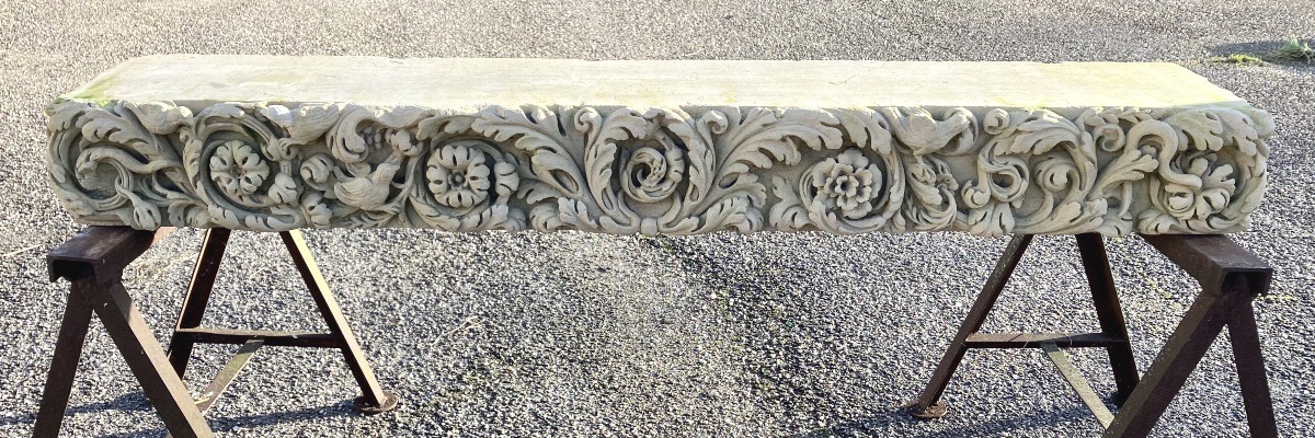 Linteau en Pierre de Caen époque 16 ème siècle Element d'architecture sculpté  Coutances