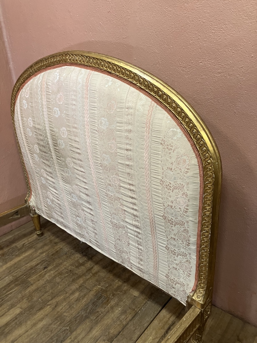 Grand lit en bois doré Louis XVI époque 19ème -photo-1