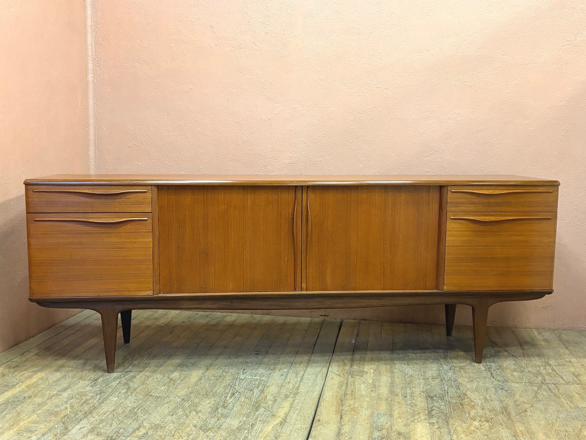Enfilade scandinave 230 cm design danois années 60 en Teck 