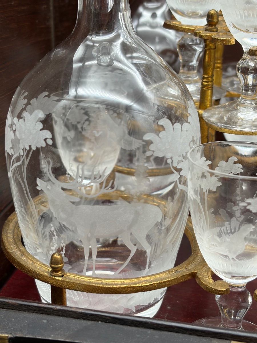 Complete Napoleon III-era Crystal Liquor Cabinet With Engraved Wild Animals: Hunting, Deer, Hare, Duck-photo-2