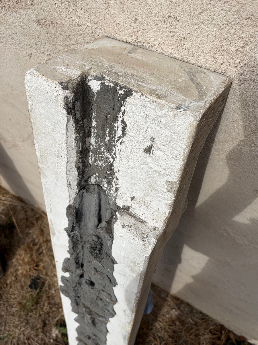 Pair Of Neo-gothic Fireplace Jambs Made Of Polychrome Limestone -photo-5