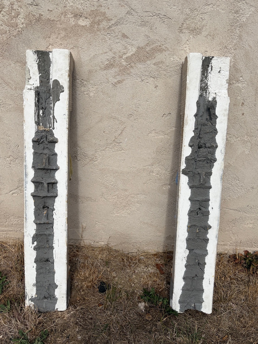 Pair Of Neo-gothic Fireplace Jambs Made Of Polychrome Limestone -photo-7