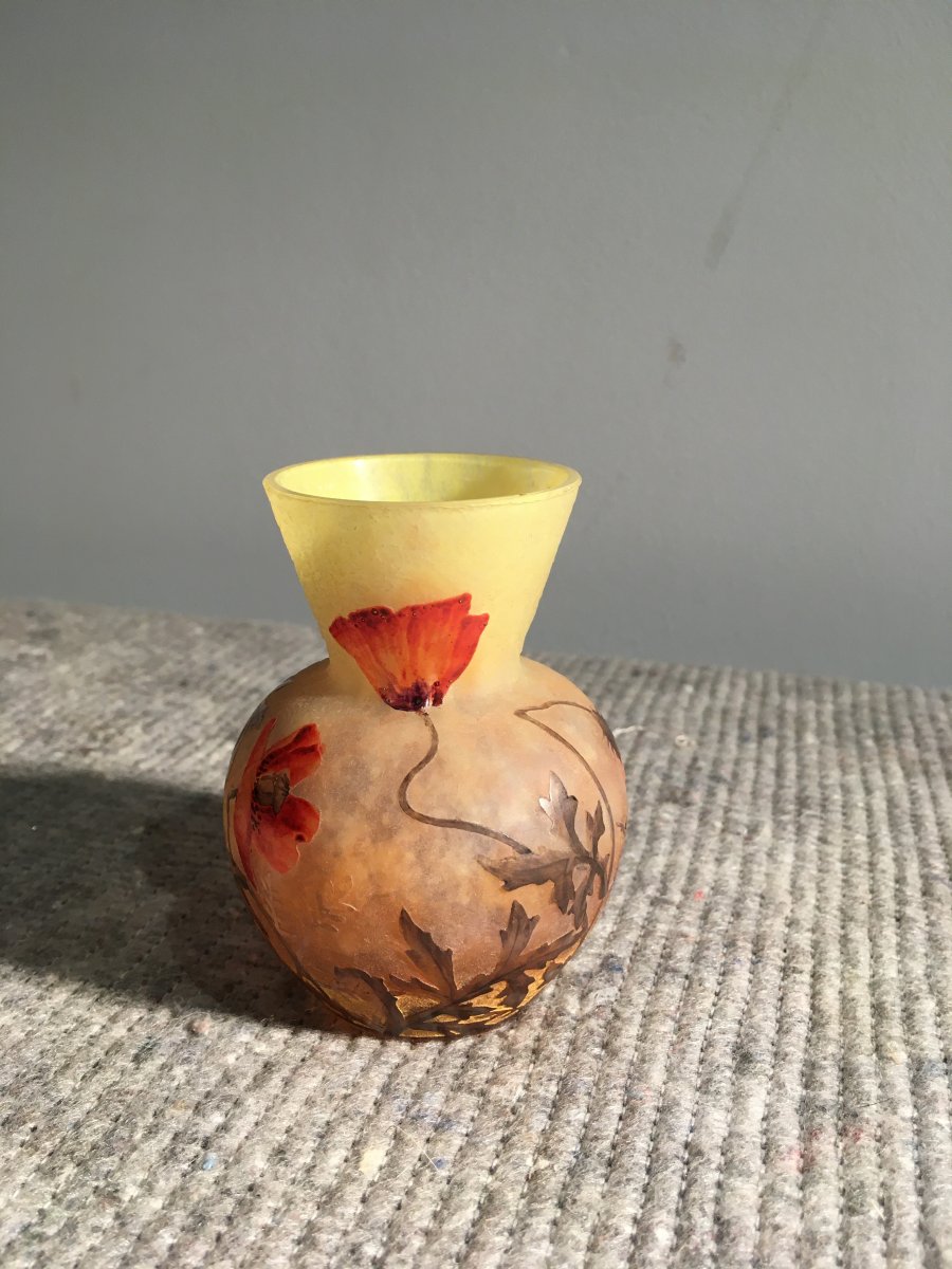 Daum Nancy, Small Vase Boule Aux Coquelicots