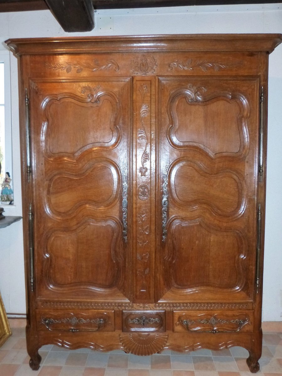 Belle Petite Armoire Lorraine 18 ème  Fleur de Lys Couronnée