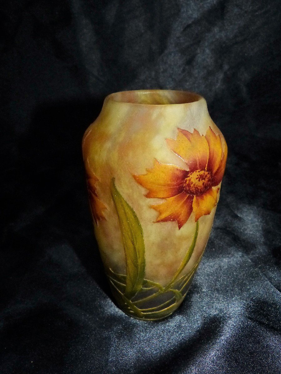 Daum Nancy, Engraved And Enamelled Vase With Art Nouveau Daisies-photo-2