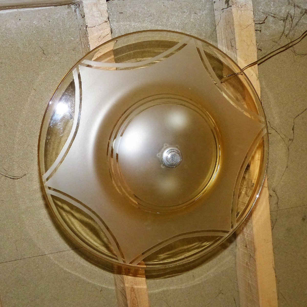 Daum Nancy, Art Deco Ceiling Chandelier In Etched And Frosted Art Deco Glass-photo-3