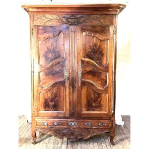 Armoire Bourguignonne En Noyer Sennecey Le Grand 