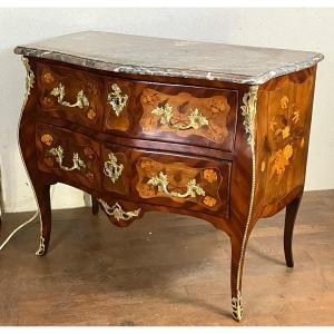 Petite Commode Sauteuse Galbée D’époque Louis XV Fleurie Est Cour De Stanislas Luneville 