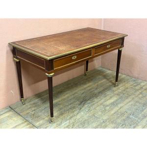 Bureau plat Louis XVI en acajou