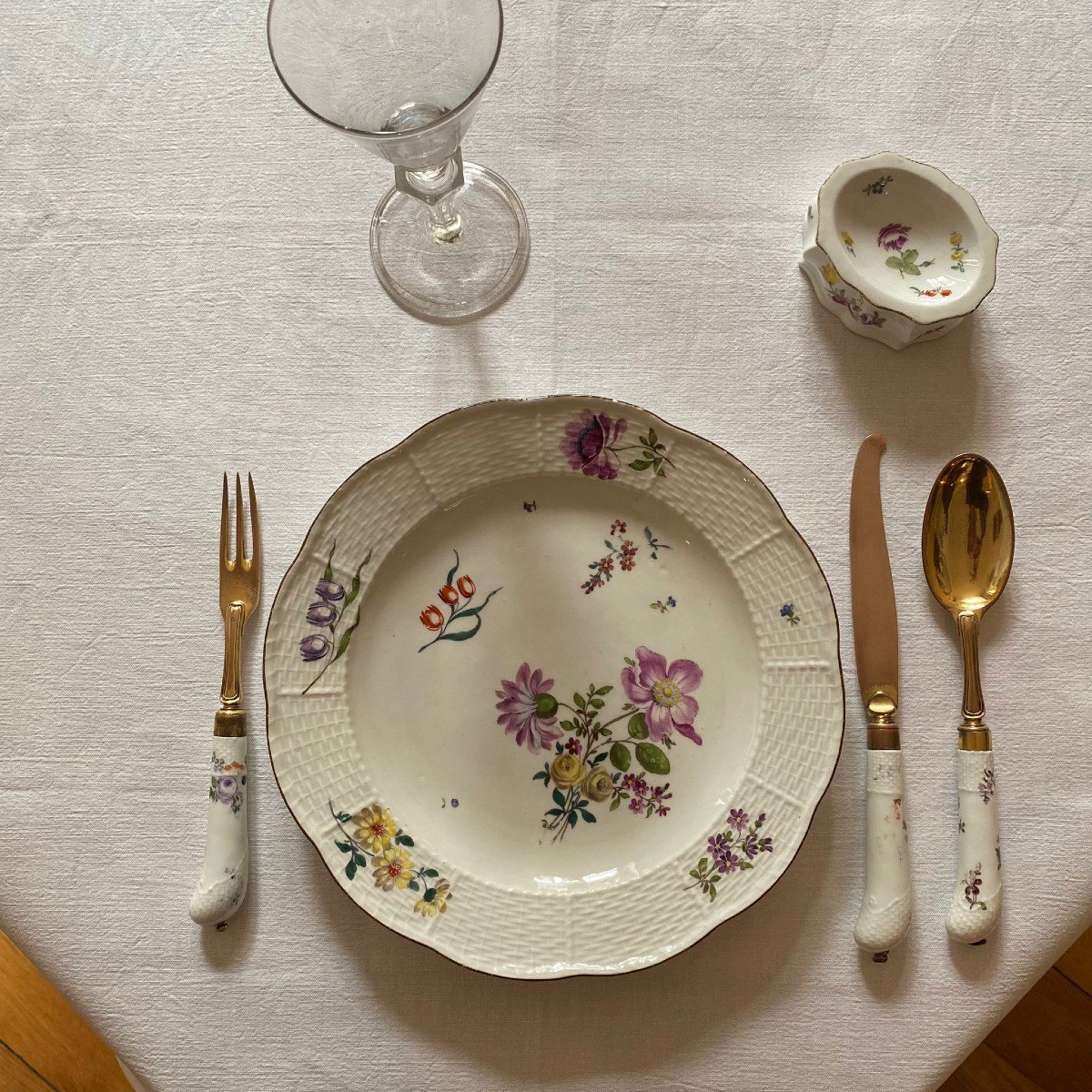 Meissen XVIIIe - un couvert complet - fourchette, couteau et cuillère - manche en porcelaine-photo-2