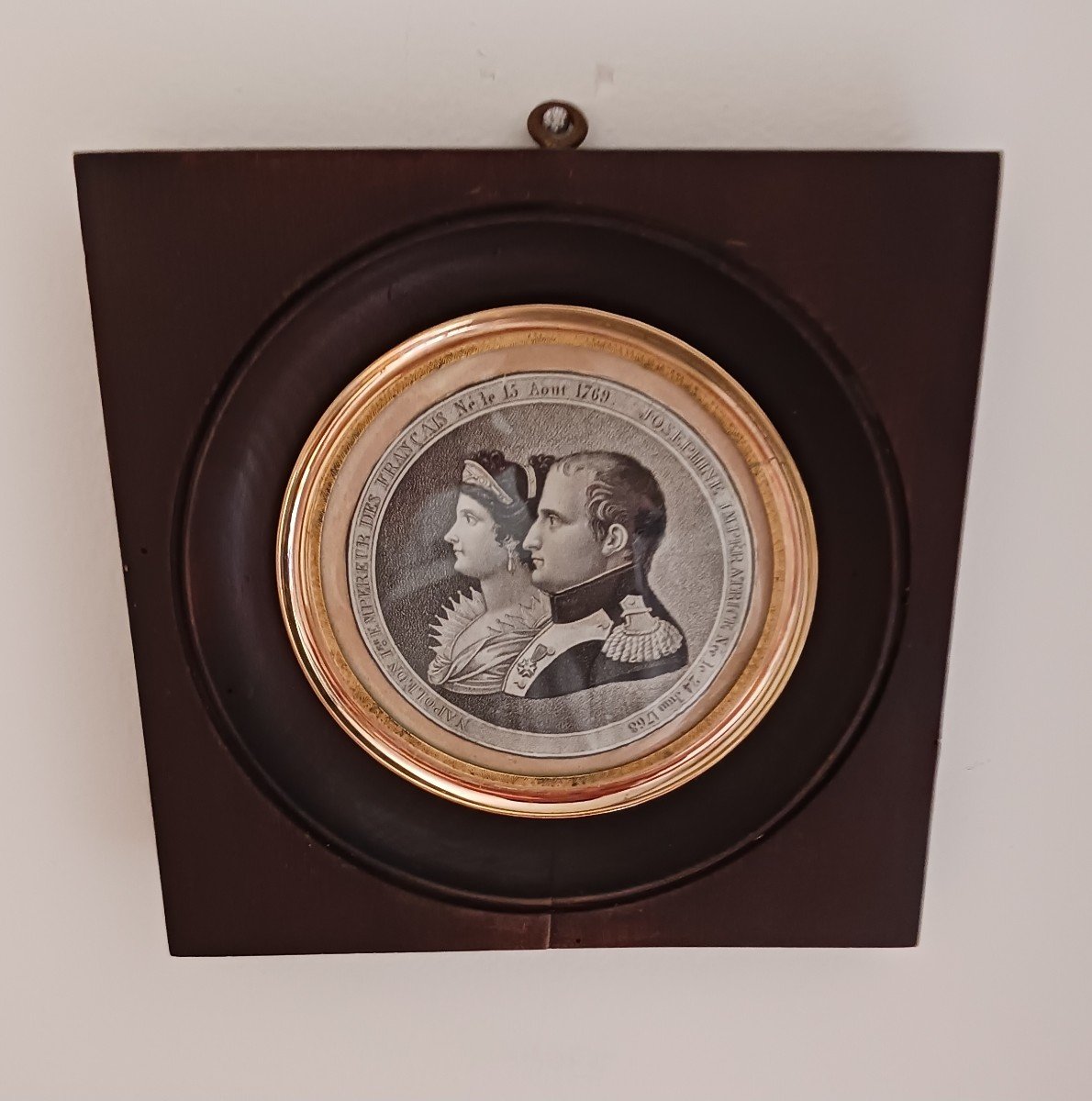 France début XIXe siècle - gravure en médaillon - Napoléon et Joséphine - souvenir historique-photo-1