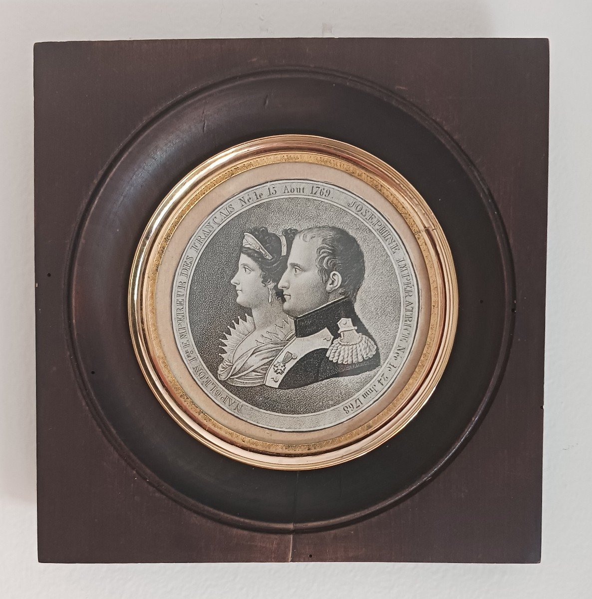 France début XIXe siècle - gravure en médaillon - Napoléon et Joséphine - souvenir historique