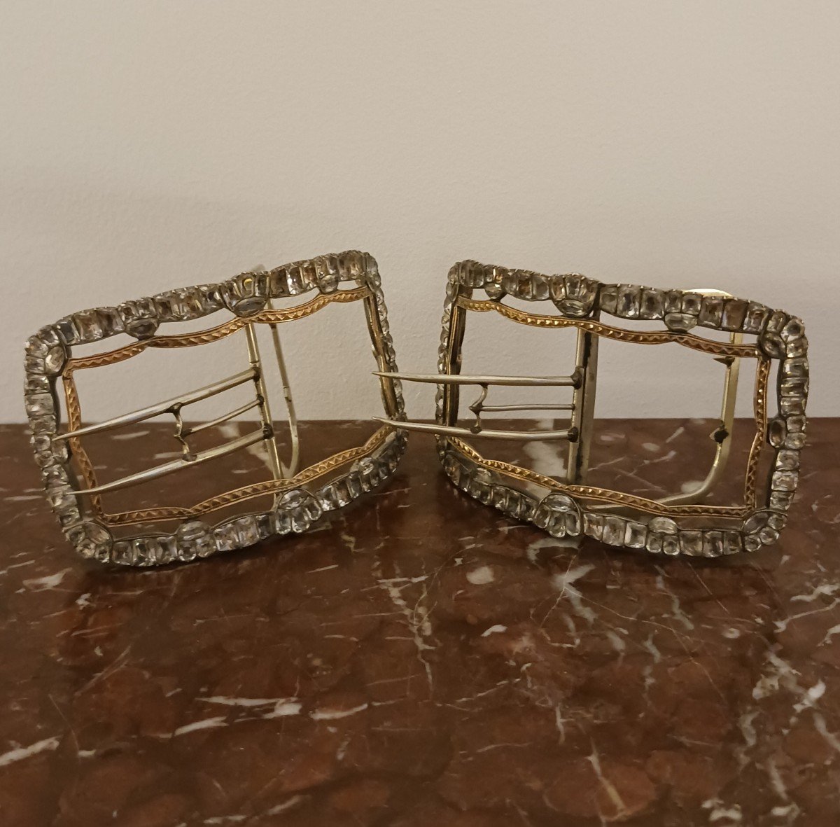 18th Century, Louis XVI Period - Astonishing Pair Of Shoe Buckles - Gold, Silver And Rhine Diamonds-photo-3