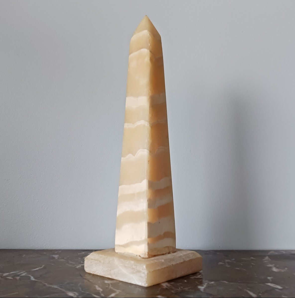 Italian Work - Neoclassical Obelisk - Banded Alabaster - Grand Tour Style