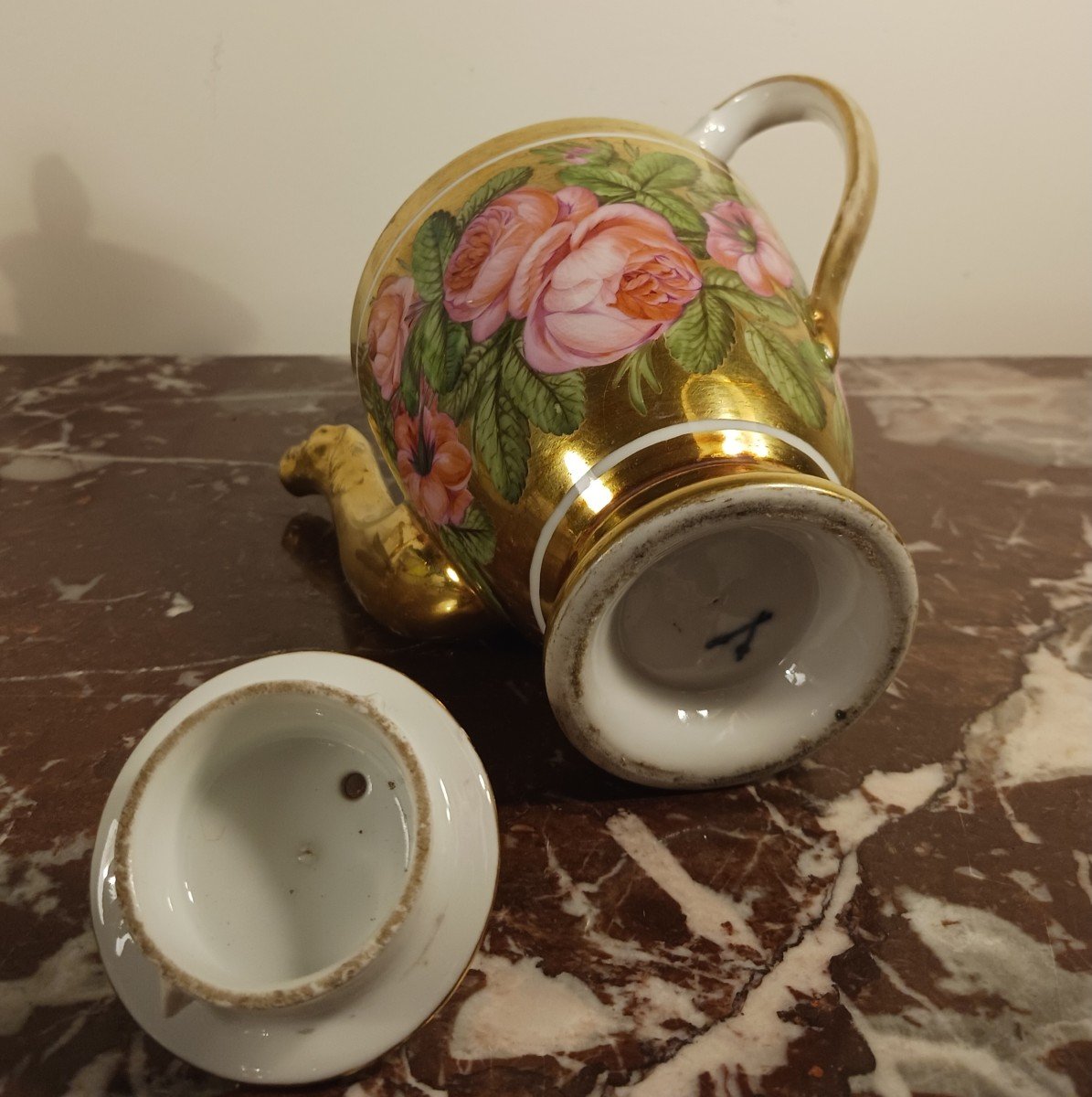 Manufacture De Locré - Pouyat Et Russinger - Pouring Teapot With Gold Base And Bouquet - Empire Period -photo-2