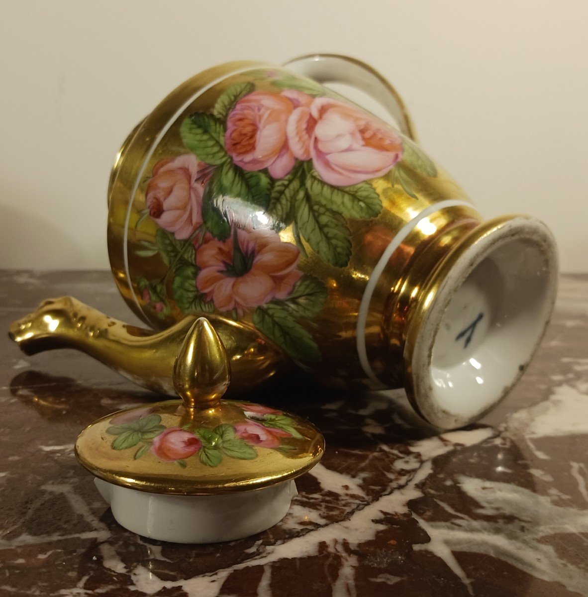 Manufacture De Locré - Pouyat Et Russinger - Pouring Teapot With Gold Base And Bouquet - Empire Period -photo-3