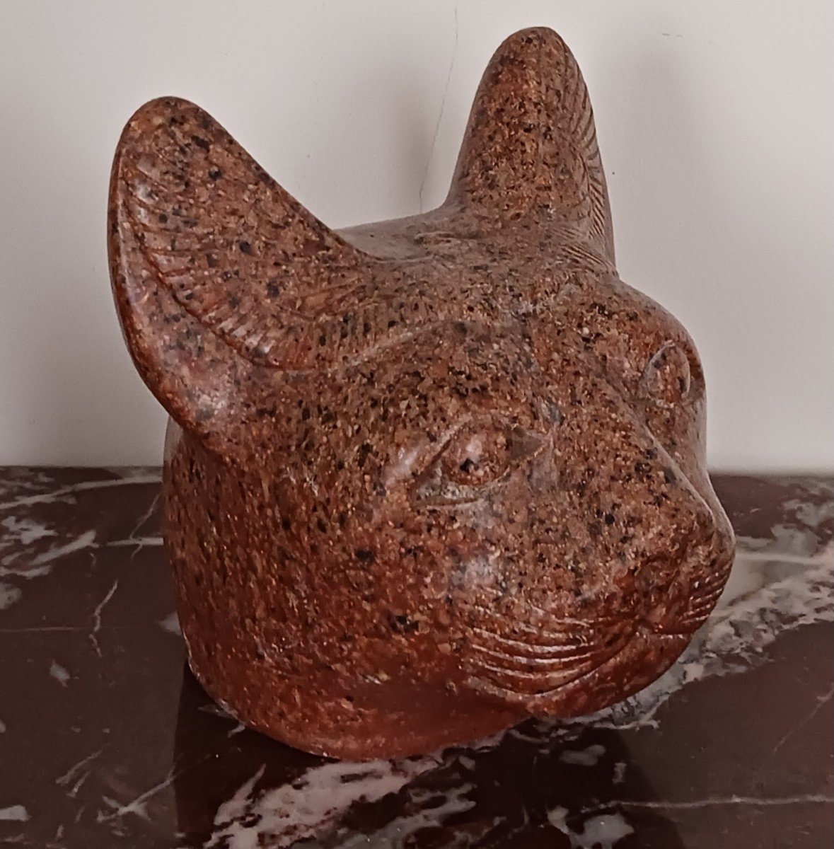 Egypte antique - curieuse tête de chat façon granite rouge d'Assouan - genre Bastet-photo-4