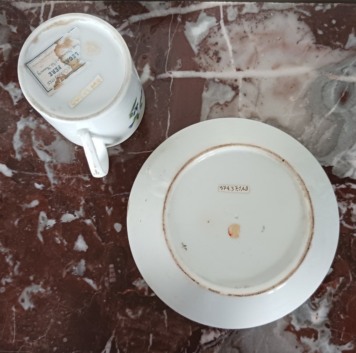 Manufacture de Niderviller - tasse litron et soucoupe aux barbeaux - porcelaine dure - époque Empire-photo-1