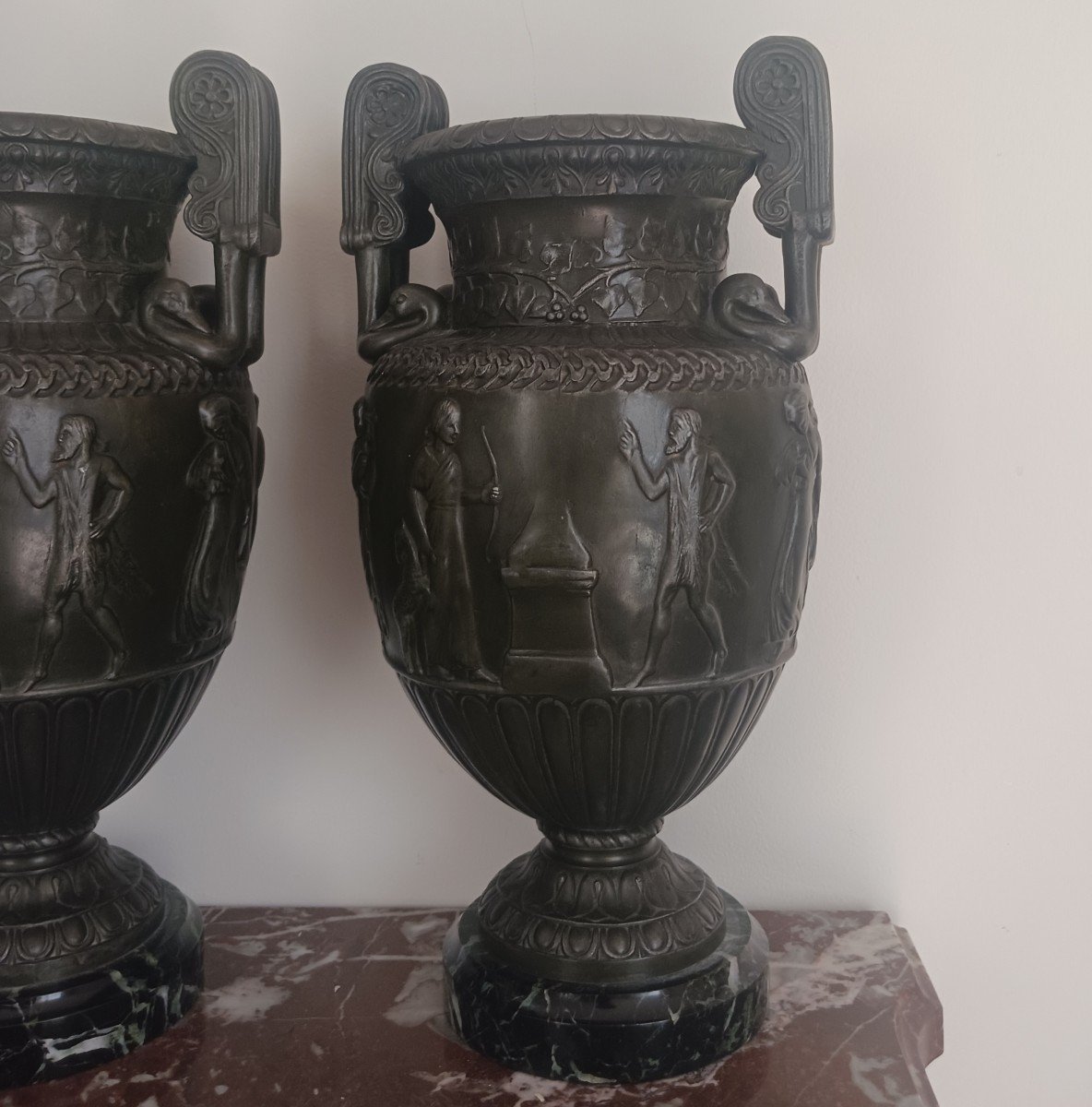 Souvenir Du Grand Tour - Important Pair Of Neoclassical Vases - Metal With Excavation Patina -photo-3