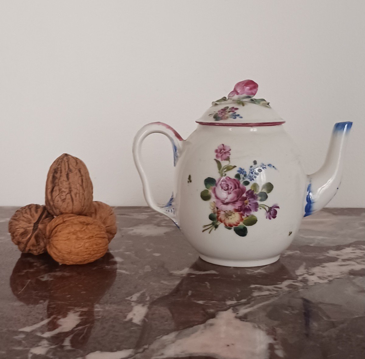 Mennecy, Circa 1760 - Self-serving Coffee Pot - Soft Porcelain - Marked - Provenance