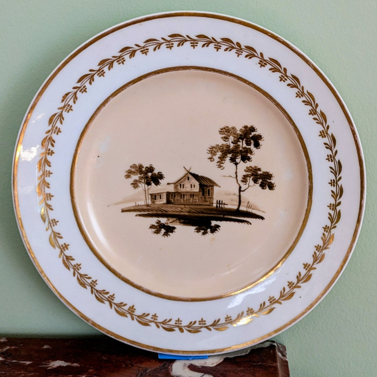 Manufacture Popov à Moscou - assiette de table en porcelaine - époque Restauration 