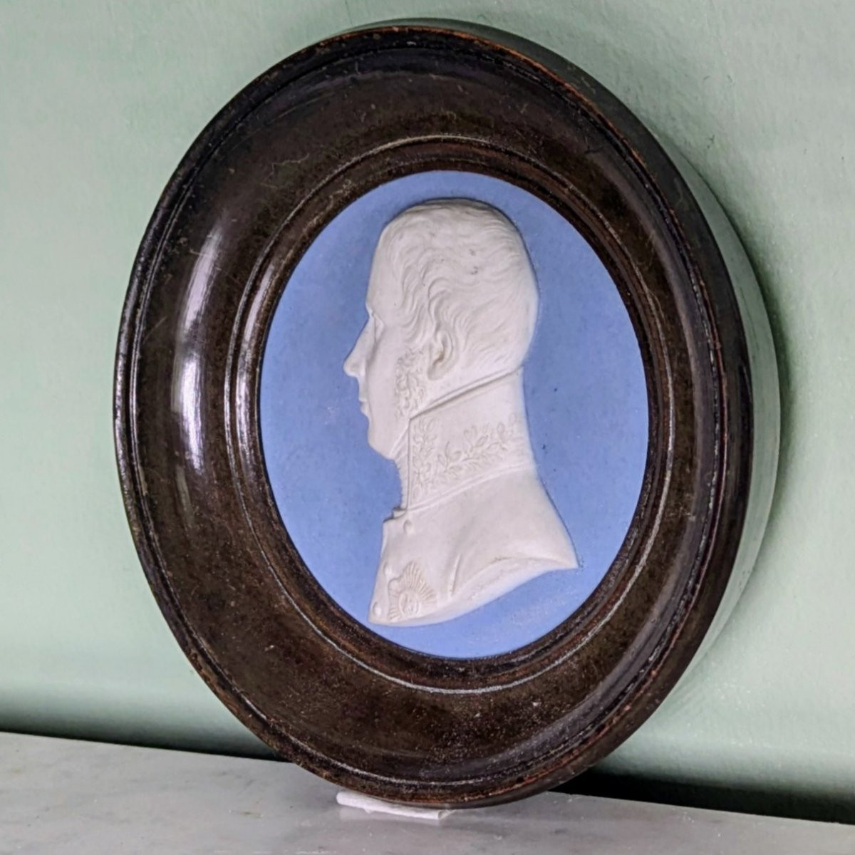 Manufacture De Sèvres For The Duke Of Doudeauville - Biscuit Medallion Of Baron Von Humboldt-photo-2