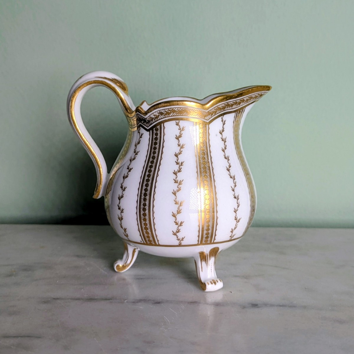 Clignancourt, Count Of Provence - Pot-bellied Porcelain Milk Jug - Circa 1780