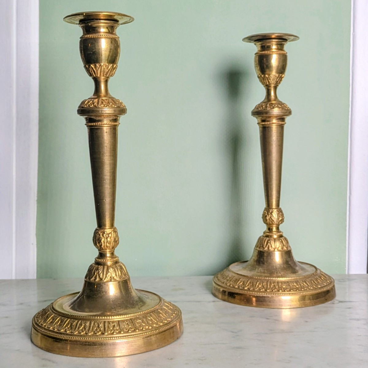 Paris, Louis XVI Period - Pair Of Candlesticks Or Torches - Mercury-gilt Bronze