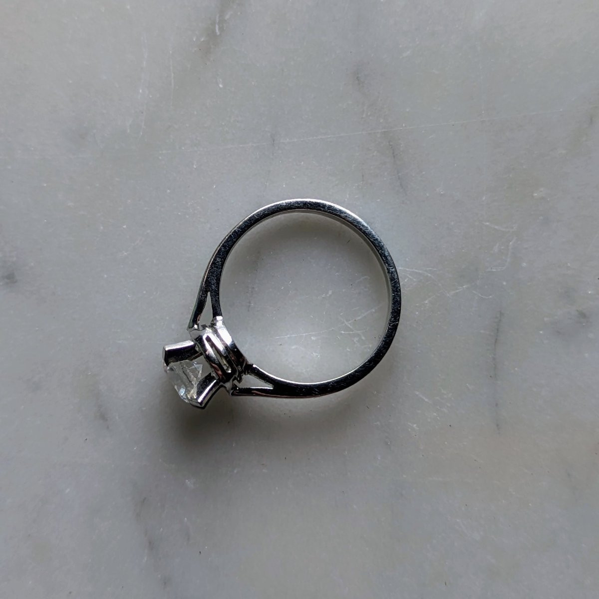 White Gold And Brilliant "solitaire" Ring-photo-2