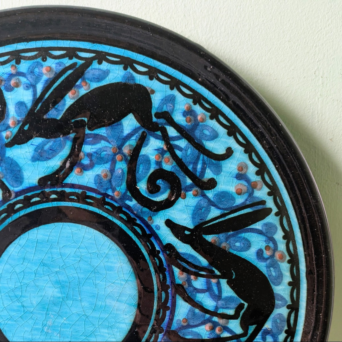 Paul Jacquet - grand plat en céramique à frise de lièvres - art déco-photo-4