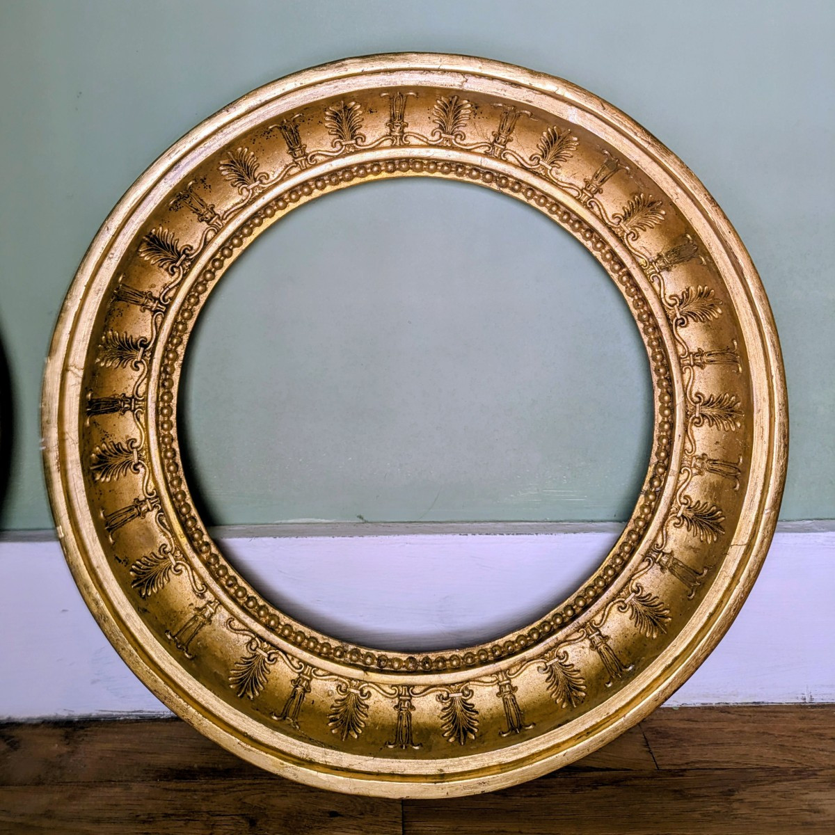 Rare paire de cadres, forme tondo - bois doré à palmettes - Empire, Restauration-photo-4