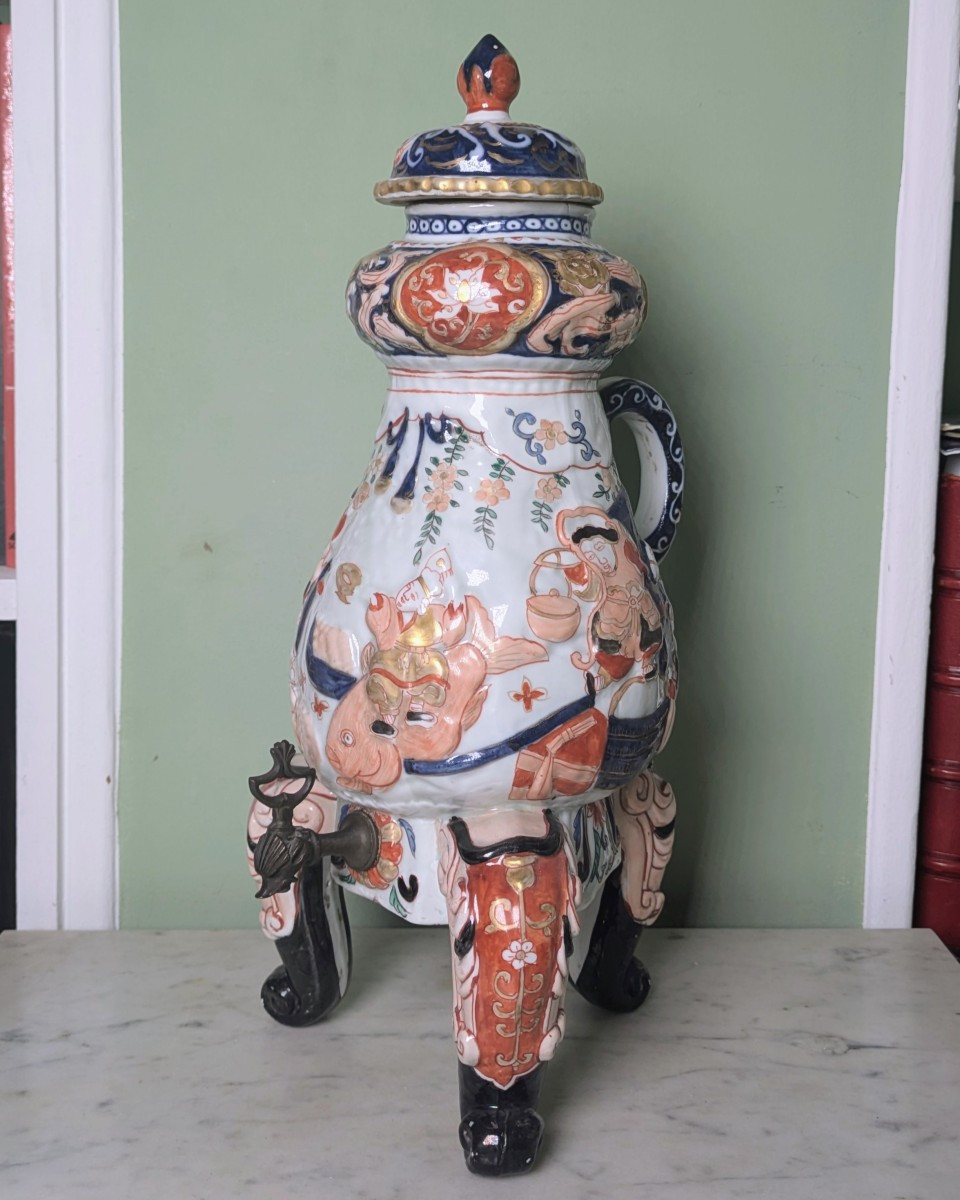 Japan, Late 19th Century - Large Imari-style Porcelain Tripod Fountain-photo-2