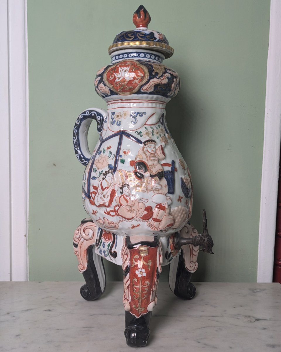 Japan, Late 19th Century - Large Imari-style Porcelain Tripod Fountain-photo-2
